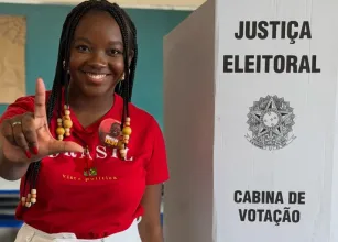 Jovem deputada do PT denuncia amea�as de morte e estupro de grupo supremacista