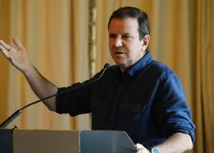 Eduardo Paes deve recorrer ao STF ap�s TSE anular votos de Garotinho e garantir vit�ria de Ruas