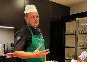 Chef do MasterChef Pol�nia, Mariusz Komenda, morre aos 44 anos ap�s luta contra tumor cerebral