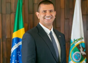 Douglas Ruas vira governador do Rio ap�s votos de Garotinho serem anulados