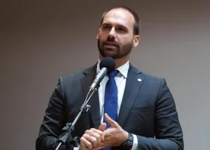 Bolsonaro vai vetar escolha de ministros se Fl�vio for eleito, revela filho