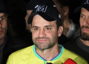 Mar�al pede para apoiadores de Fl�vio pararem de criticar Lula e STF