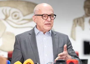 Governo de Mato Grosso aceita vit�ria de Lula e promete rela��o respeitosa com governo federal