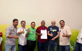 Lideran�as de Torixor�u entregam of�cio a Pivetta e cobram ordem de servi�o para pavimenta��o da MT-270