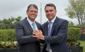 Tarc�sio promete apoio total a Fl�vio na campanha