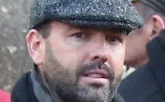 Anel de seguran�a montado para Daniel Kinahan: atiradores nos telhados e vans � prova de bombas