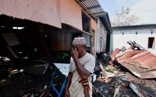 N�mero de mortos ap�s terremoto na Indon�sia sobe para 50
