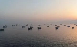 Ir� afirma que atacou navios dos EUA e petroleiros perto da rota do petr�leo