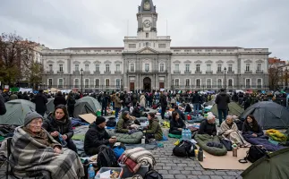 Madri: 3 dias de protesto ap�s idosa ser expulsa de casa por fundo de investimento