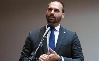 Bolsonaro vai vetar escolha de ministros se Fl�vio for eleito, revela filho