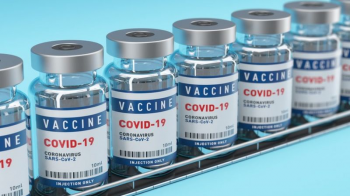 Segundo agências reguladoras e especialistas, casos graves de reação à vacina são raros                  Foto: GETTY IMAGES