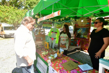 Segundo dia do Festival da Pamonha atrai visitantes de outros estados e anima comerciantes