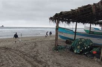 Cinco turistas so mortos em praia do Equador