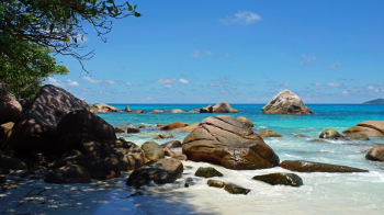 A praia de Anse Lazio, nas Ilhas Seychelles, ocupa o sexto lugar no Prmio TripAdvisor das Melhores Praias do Mundo