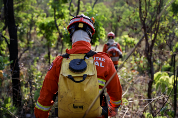 Corpo de Bombeiros extingue dois incndios em Cuiab nesta sexta-feira