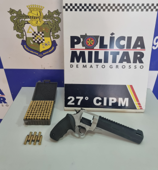 Homem  preso em flagrante pela Polcia Militar por porte ilegal de arma de fogo