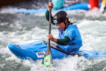 Seleo feminina de vlei e canosta Ana Stila avanam nas Olimpadas