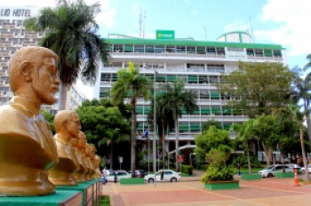 Prefeitura economiza mais de R$ 230 mi em licitaes