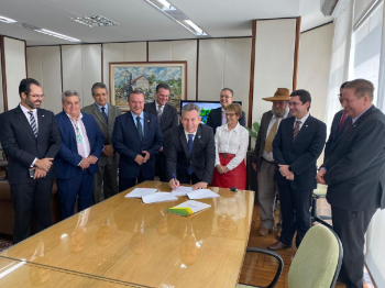 Mato Grosso assina termo de cooperao com Governo Federal para agilizar regularizao fundiria