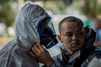 Bombeiros realizam desinfeco na Rodoviria de Cuiab