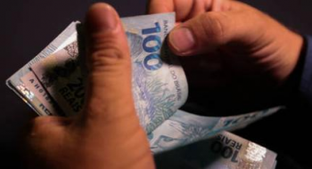 VALORES A RECEBER 'Dinheiro esquecido' no Banco Central; confira regras e datas para saques