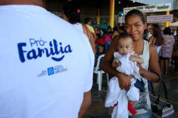 Projeto de lei que dobra valor do Pr-Famlia  barrado pela CCJR e retirada de pauta