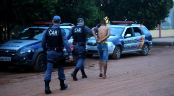Homem  preso botando fogo s margens do rio Coxip, em Cuiab