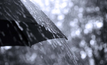 Moradores registram chuva em Chapada dos Guimares