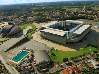 Manifestantes se renem em ato em defesa do Pantanal de MT