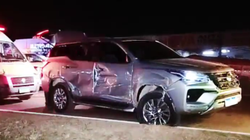 Caminhonete colide em caminho parado na BR-163 em Sinop