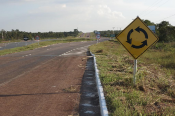 Governo realiza a conservao corretiva das rodovias da Baixada Cuiabana