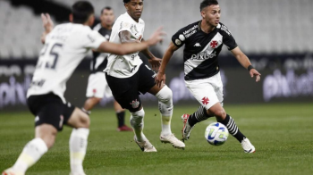 Santos anuncia contratao de zagueiro ex-Corinthians