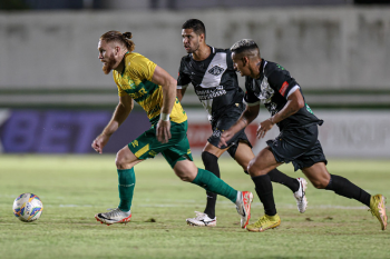 Cuiab vence o Mixto de virada e mantm vice-liderana do Mato-grossense