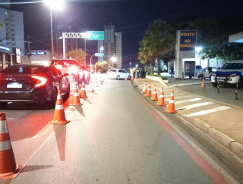 Doze motoristas so presos embriagados na Avenida Miguel Sutil