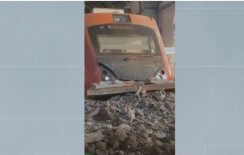 Vídeo mostra trem com passageiros batendo contra barreira de proteção na Estação Júlio Prestes em SP