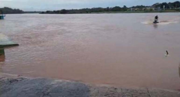 Aumento do nvel do Rio Araguaia em Barra do Garas surpreende moradores