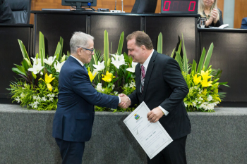 Durante homenagem na ALMT, ministro do STJ fala sobre sobre aspectos jurdicos da sade no Brasil