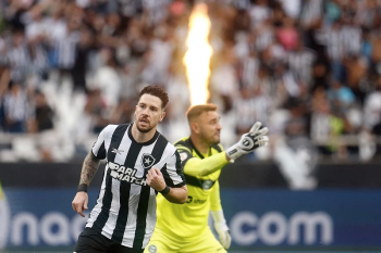 Botafogo perde para o Vasco e perde chance de voltar a ficar isolado na liderana no Brasileiro