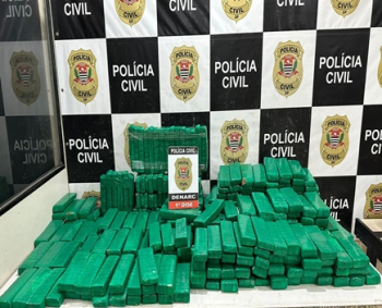 Polcia Civil apreende duzentos e dois quilos de maconha em Barueri e prende em flagrante indivduo que os transportava