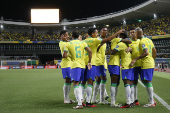 Seleo Brasileira se apresenta no RJ e inicia preparao para duelos contra Colmbia e Argentina
