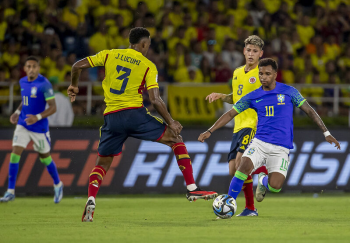 Brasil toma virada da Colômbia e perde a segunda seguida pelas Eliminatórias
