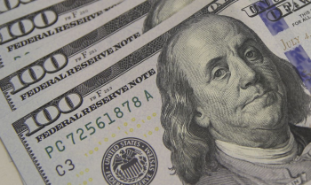 Dlar cai para R$ 4,89 e bolsa tem maior alta em 6 meses