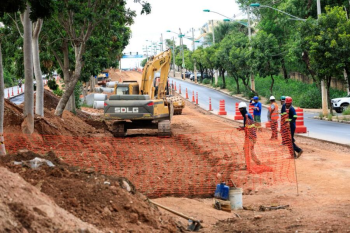 Populao sofre os impactos do atraso nas obras do BRT e Assembleia Legislativa convoca secretrio