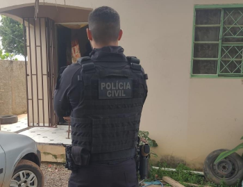 Polcia Civil cumpre mandados em pontos alvos de investigao de trfico em Mirassol d'Oeste