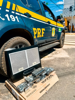 PRF prende passageira por trfico de drogas em nibus na BR-070 em Barra do Garas-MT