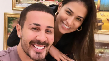 Carlinhos Maia se surpreende ao ver Henry, filho de Simone dirigindo carro: >To passado>