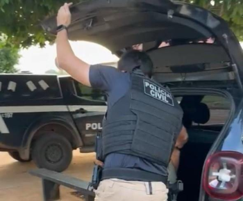 Foragido por morte de policial civil aposentado  preso pela Polcia Civil em balsa no Rio Teles Pires