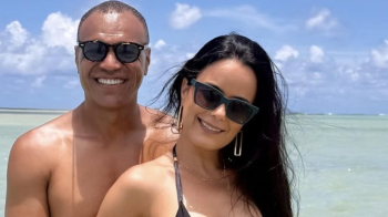 Luciele Di Camargo e Denlson celebram na praia 15 anos de casada: >Nos admirando>