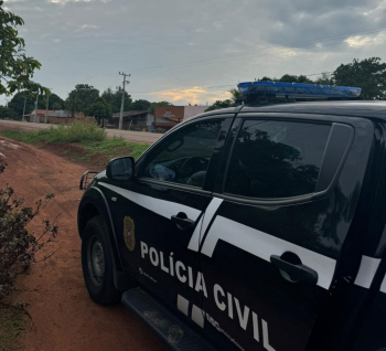 Polcias Civil e Militar apreendem menor com arma de fogo e motocicleta utilizadas em homicdios em Vila Bela da Santssima Trindade