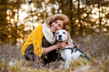 O passeio  fundamental para preservar a qualidade de vida dos cachorros idosos